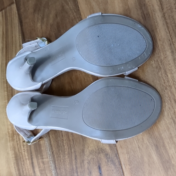 Madden girl. Worn once. Size 6 heels. Beige. - Picture 2 of 5